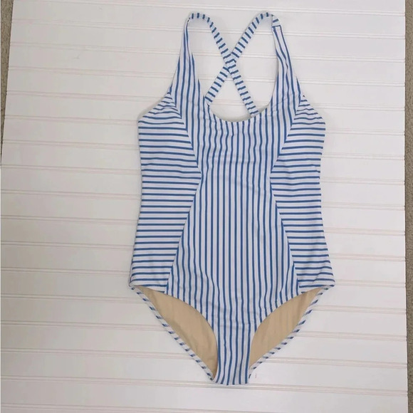 TALBOTS CABANA LIFE® ESSENTIAL CRISSCROSS ONE PIECE SWIMSUIT modest vacation - Picture 3 of 8